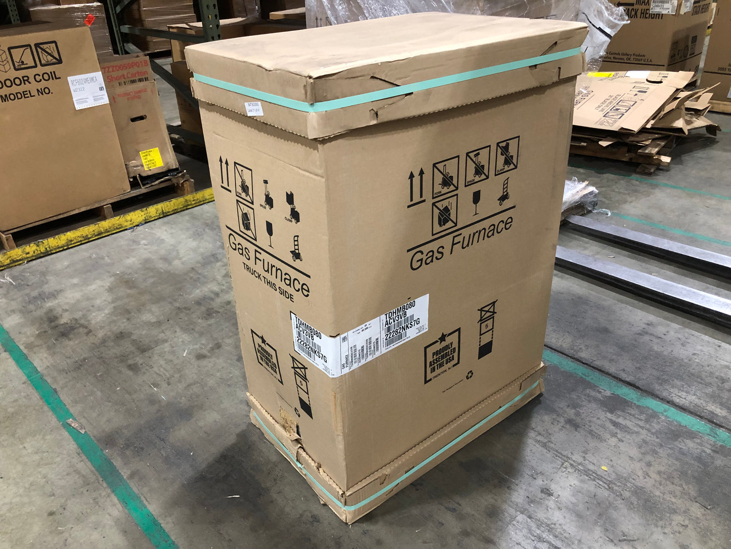 80,000 BTU SINGLE STAGE DOWNFLOW/HORIZONTAL ECM COMMUNICATING NATURAL GAS FURNACE 96% AFUE 115/60/1 CFM:1200