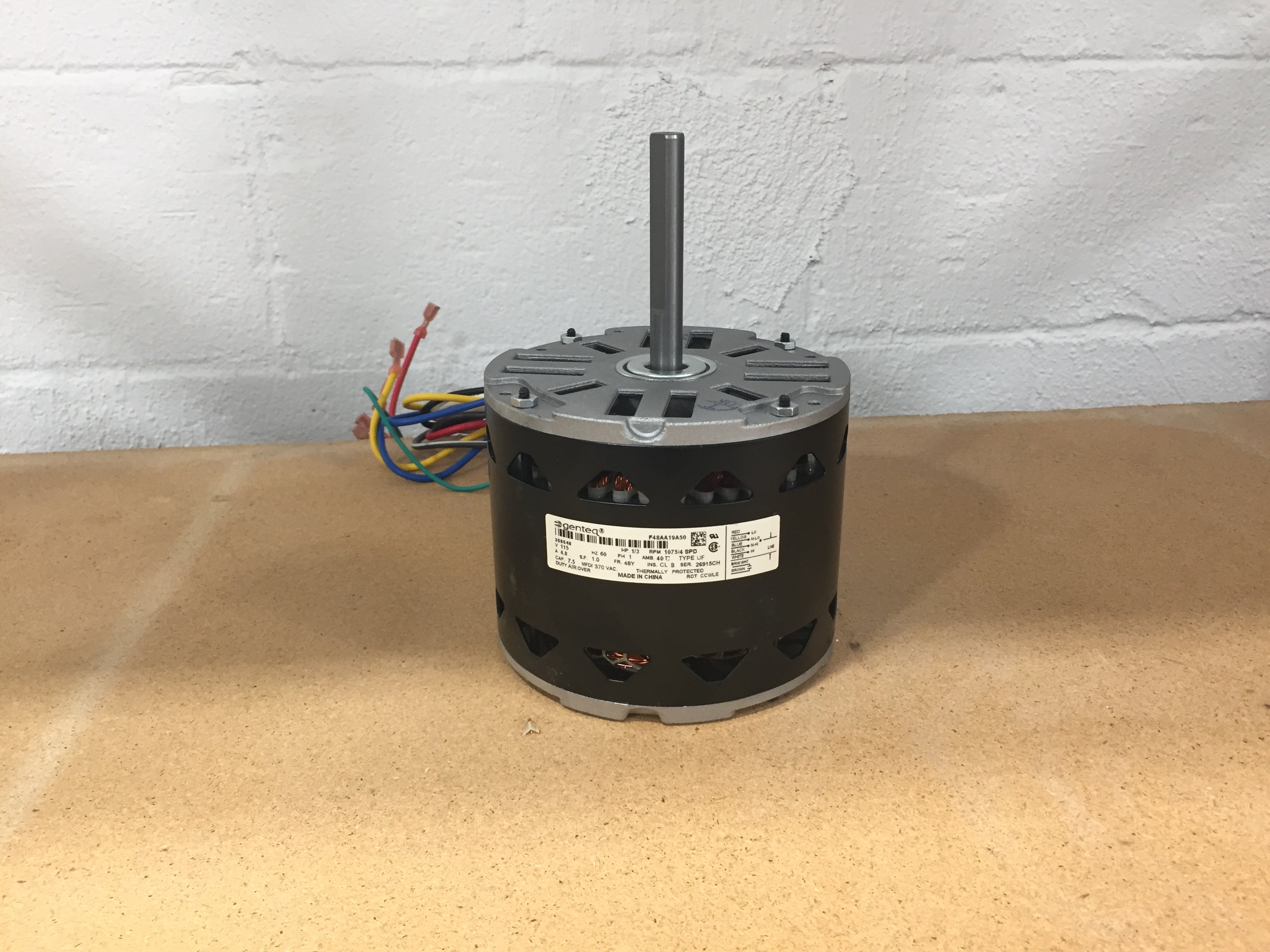 Moteur De Ventilateur A.O. Smith F48AA19A50 1/3CV 1075RPM 4 Vitesses 115V - Occasion Fonctionnel