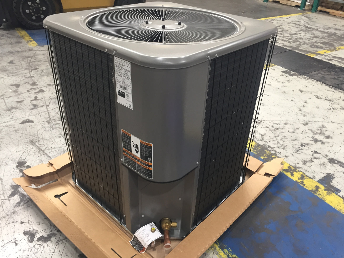 5 TON SPLIT-SYSTEM  AIR CONDITIONER 460/60/3 R-410A 14 SEER