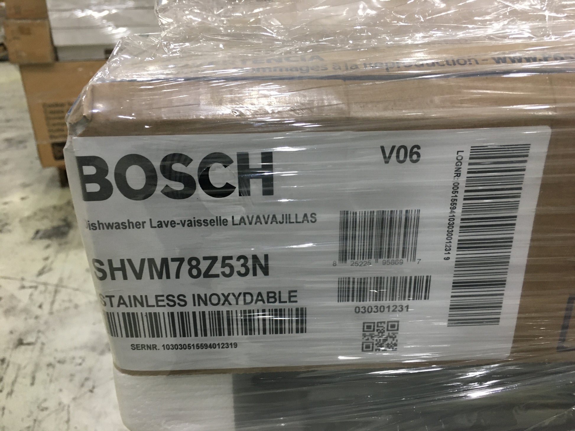 BOSCH 800 SERIES 23 9/16" 16 PLACE SETTING DISHWASHER IN CUSTOM PANEL, VOLTS: 120, HERTZ: 60, LESS FACEPLATE