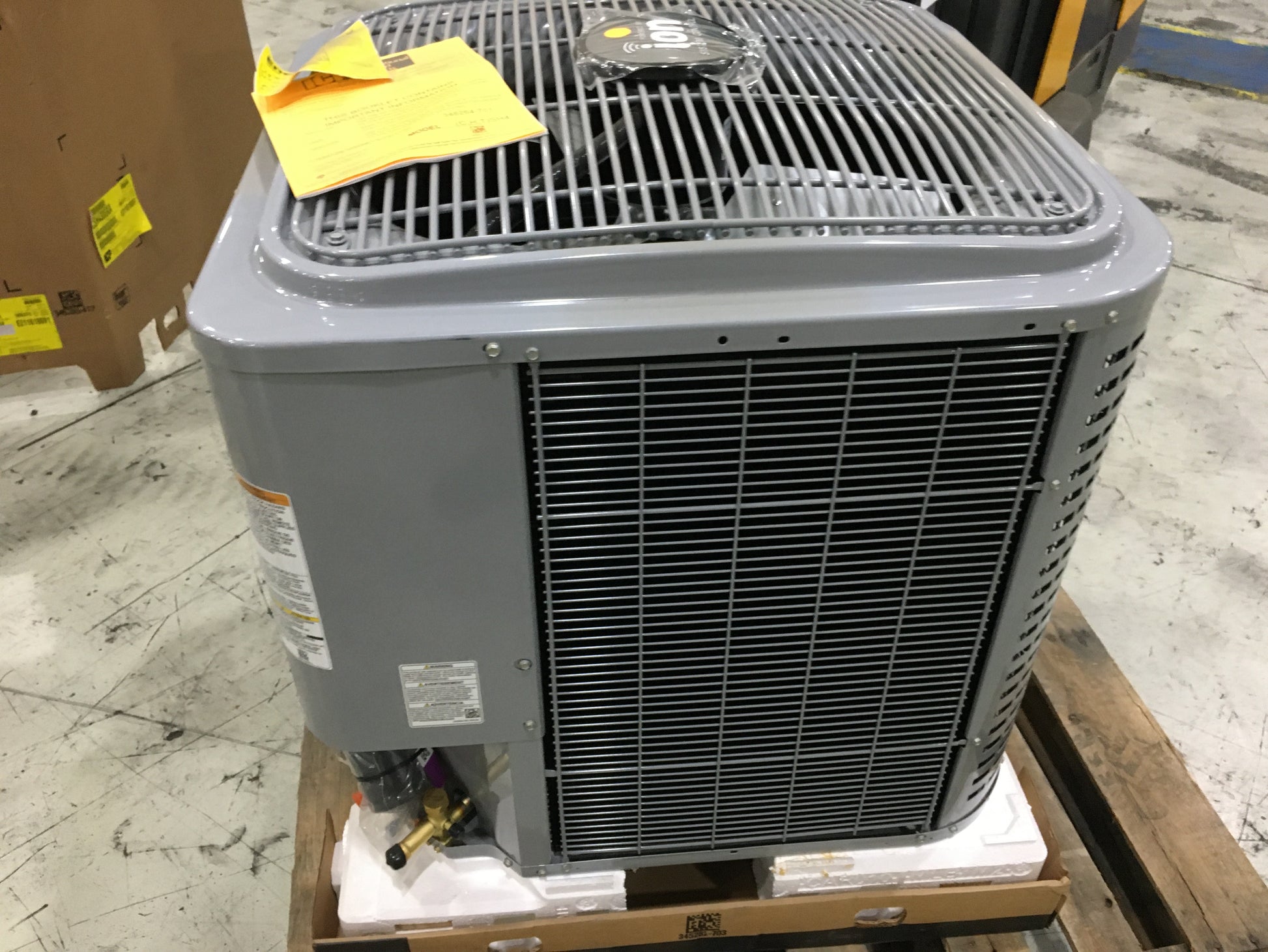 2 1/2 TON SINGLE STAGE COMMUNICATING COMPATIBLE HEAT PUMP WITH ION COMMUNICATING SYSTEM; 208/230/60/1, 14 SEER, R-410A