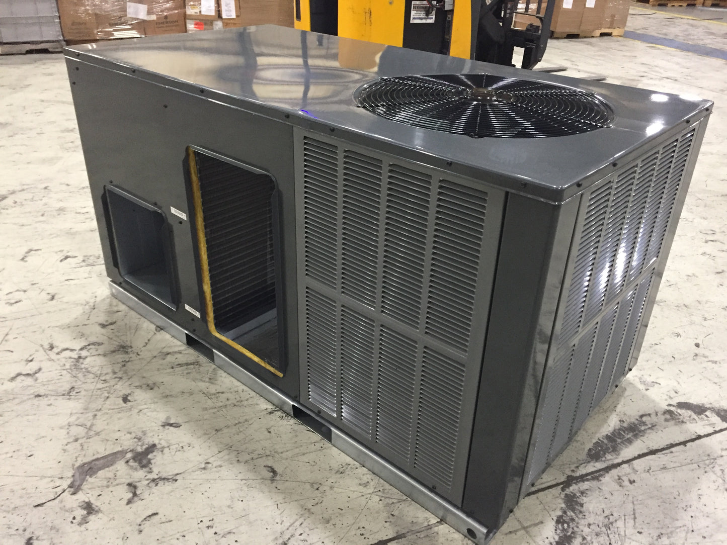 4 TON HORIZONTAL PACKAGED AIR CONDITIONING UNIT, 13.4 SEER, 208-230/60/1, R401A