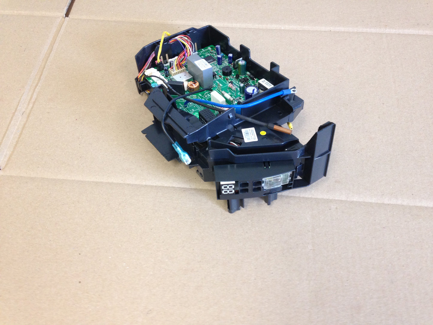 Caja; Subconjunto de caja eléctrica