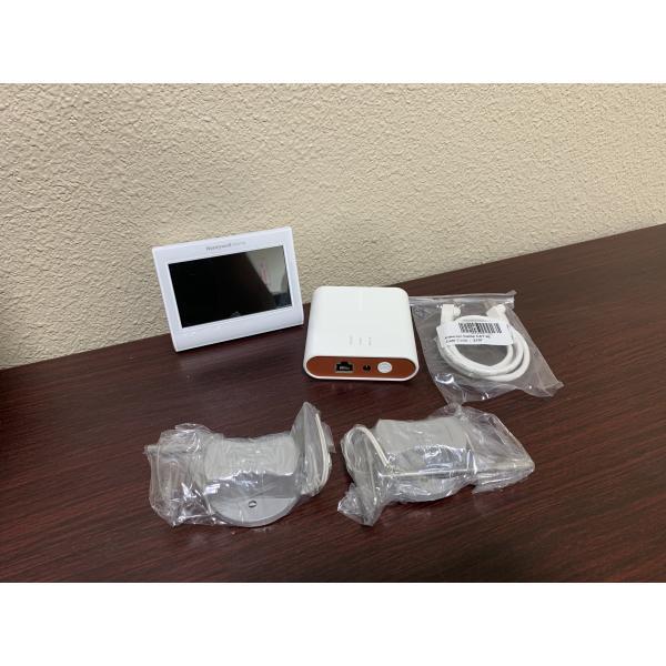 24 V 2-Wire Prestige Series 7 Day Programmable Multi-Stage Digital Touchscreen Thermostat Kit