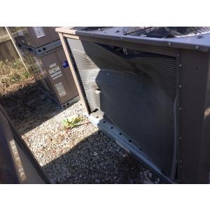 7.5 Ton 2 Stage Convertible Gas/Electric Packaged Unit, 11.2 EER 80% 460/60/3 R-410A