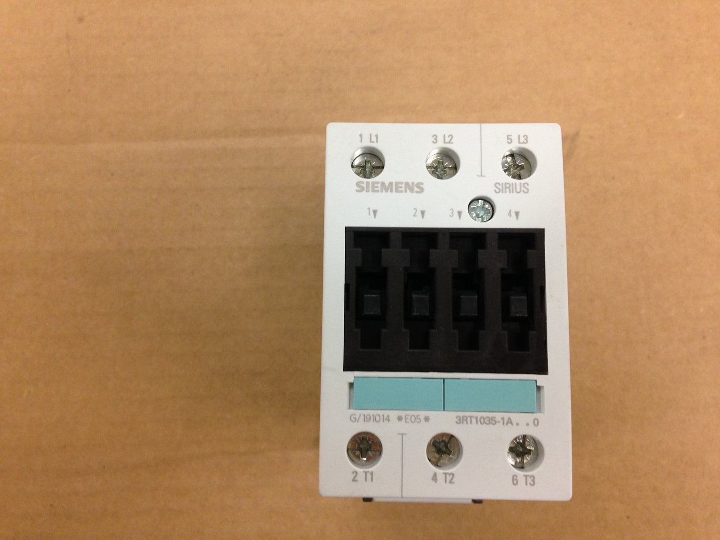 Non-Reversing Contactor, AC-3 18, 5kW/400V, AC110V @ 50 Hz/120V @ 60Hz, Size S2, 3Pole, 3 Phase