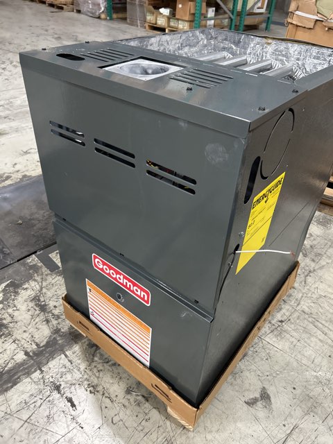 80,000 BTU 2-Stg Upflow/ Horiztontal ECM Low Nox Natural Gas Furnace, 80% 115/60/1 CFM:1600