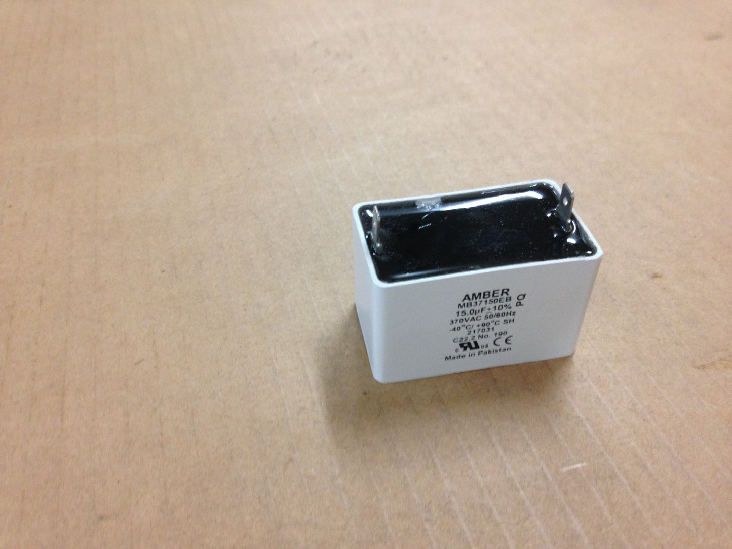 15UF x 370VAC Rectangle Run Capacitor, 50-60Hz