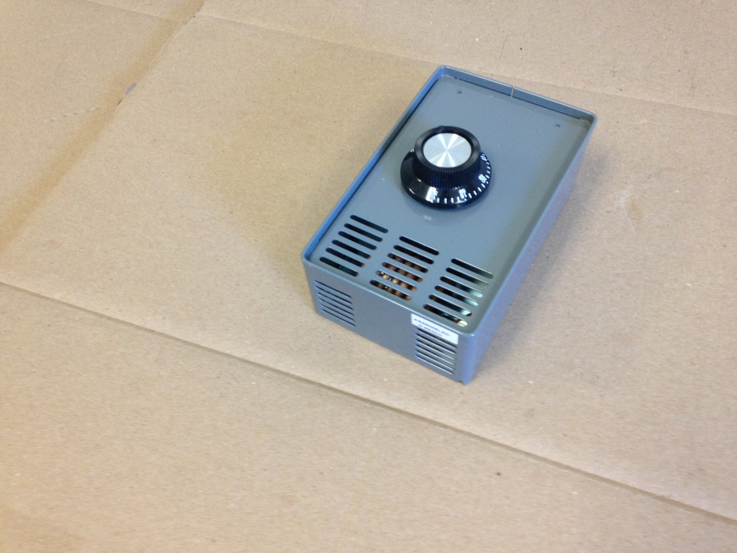 Line-Voltage Thermostat, 277V/60, 25 Amps