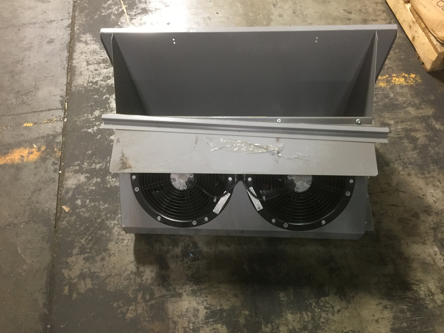 Vertical 2-Fan Power Exhaust 208/230 Volt 1 Phase