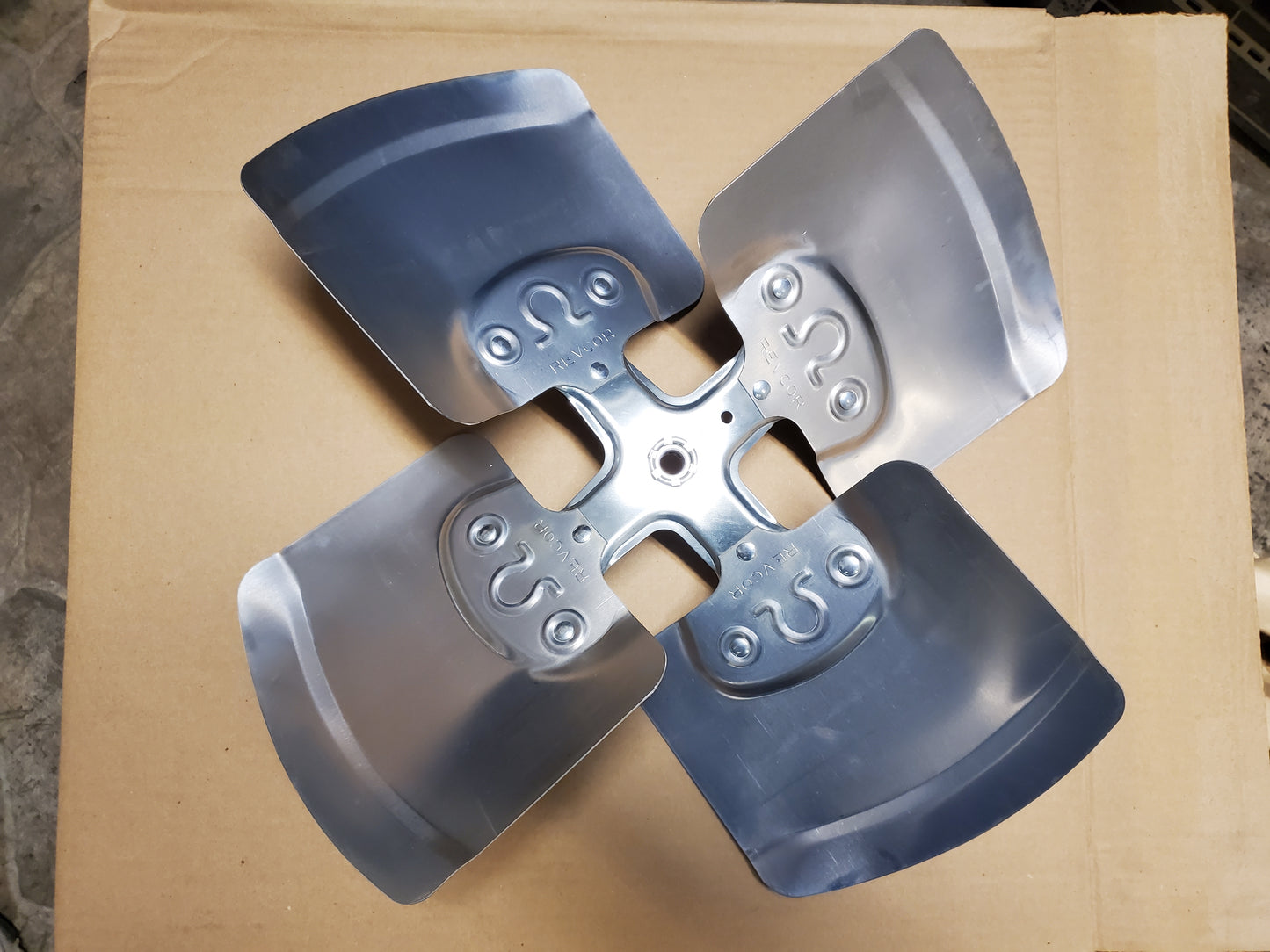 18" Fan Blade (4 blades); Clockwise