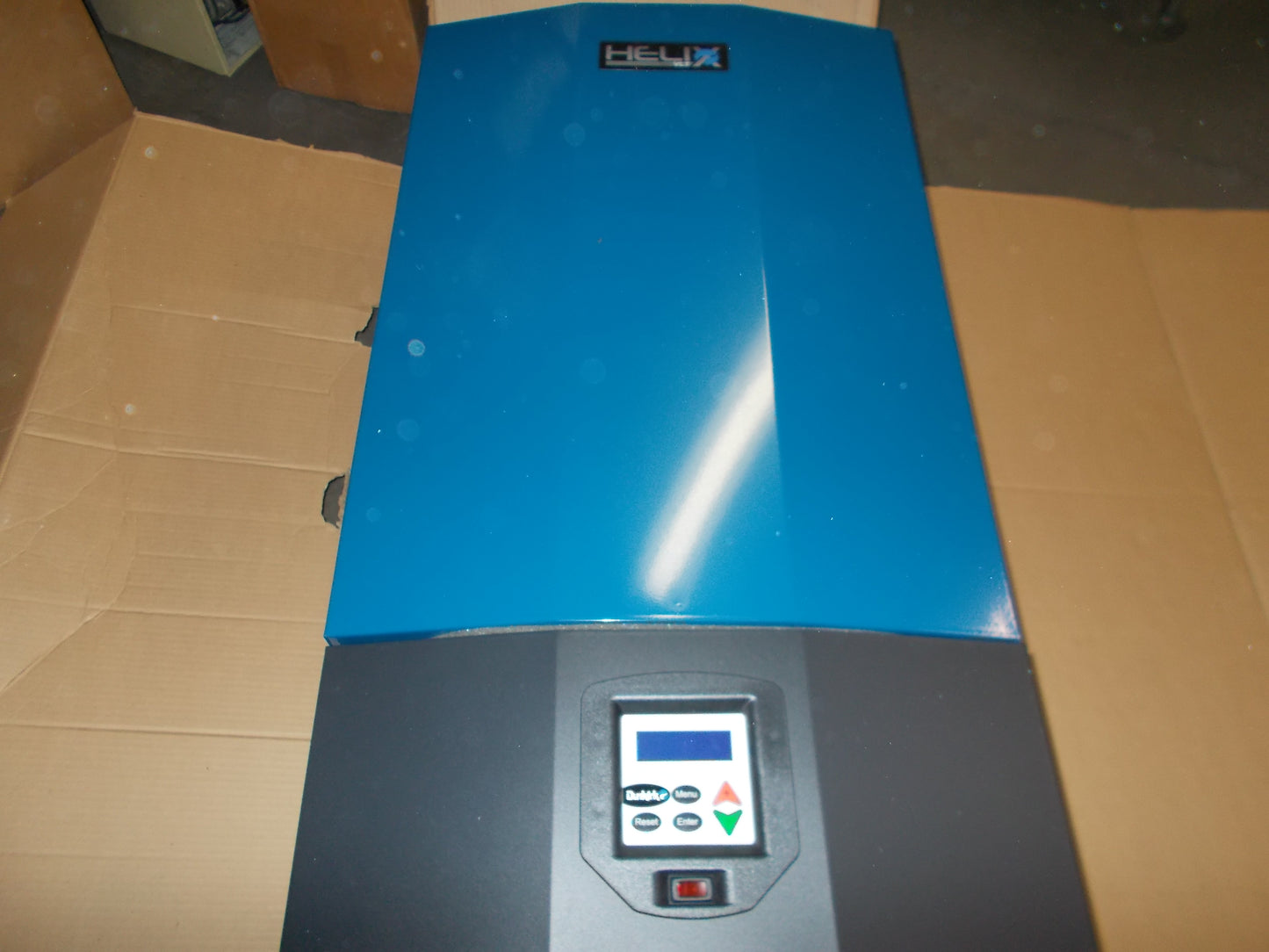 150,000 Btu Helix Vlt Dk Series Hot Water Mod Vert Laser Tube Gas Gas-Fired WallMtd Cond Boiler