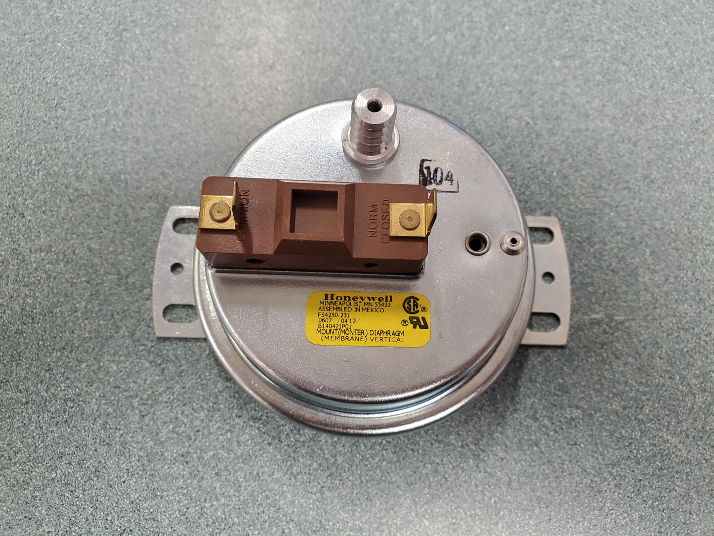 Adjustable -17 to -40 WC Pressure Switch