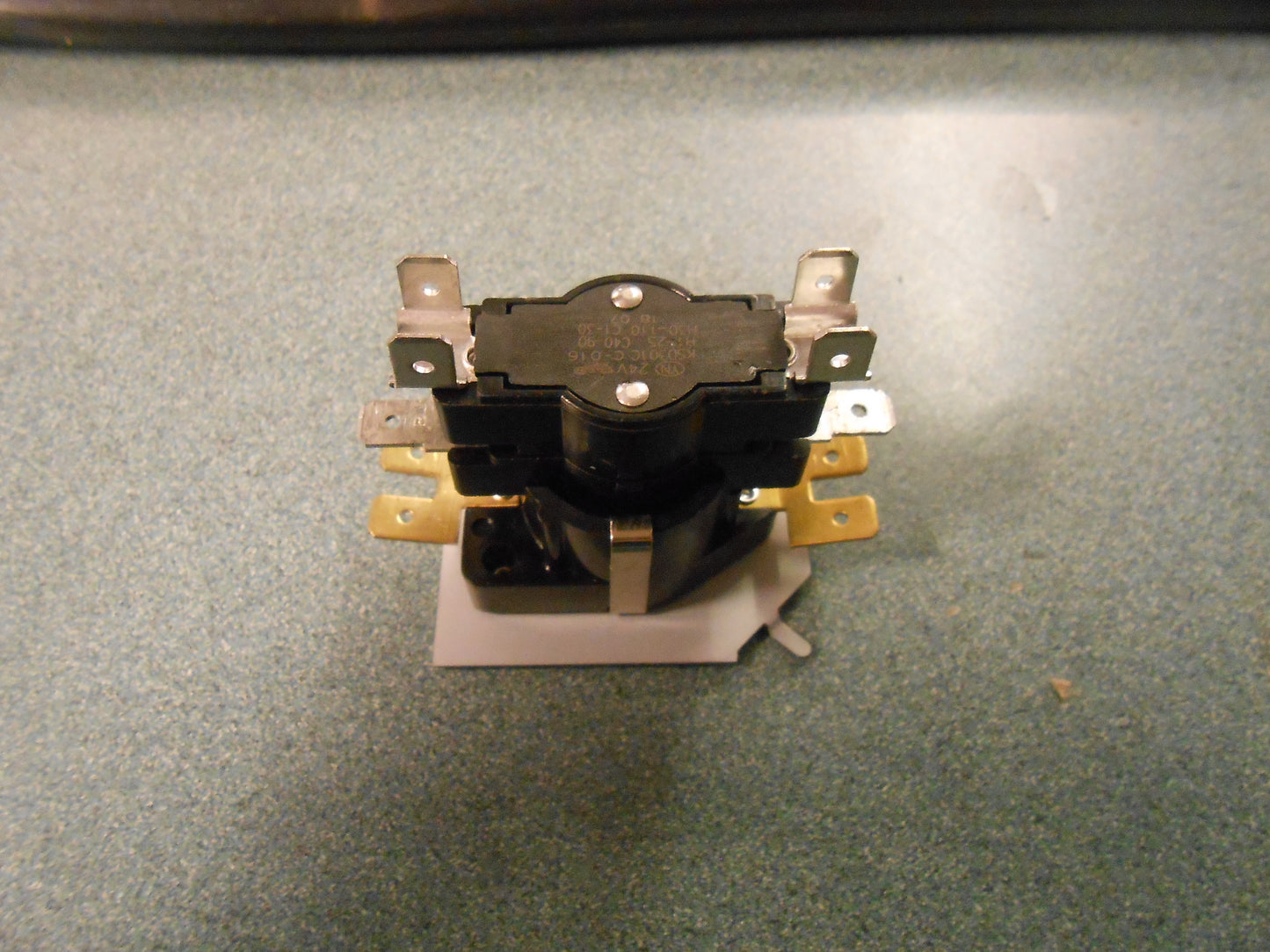 Circuitos de la etapa principal del secuenciador 2, DPST-No, retardo de encendido 1-25 s/retardo de apagado 50-110 s