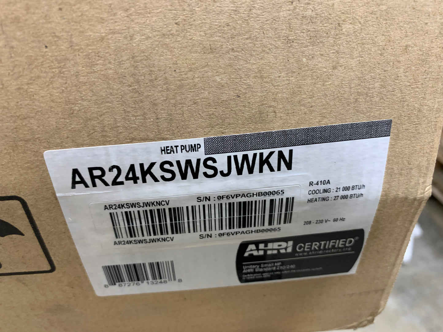 Aire acondicionado minisplit para interiores de 21 000/27 000 Btu, 21,6 SEER, 208-230/60/1 R410A