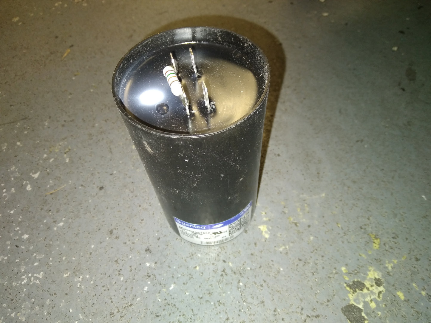 80UF x 330VAC Round Start Capacitor W/ Resistor 50/60 Hz