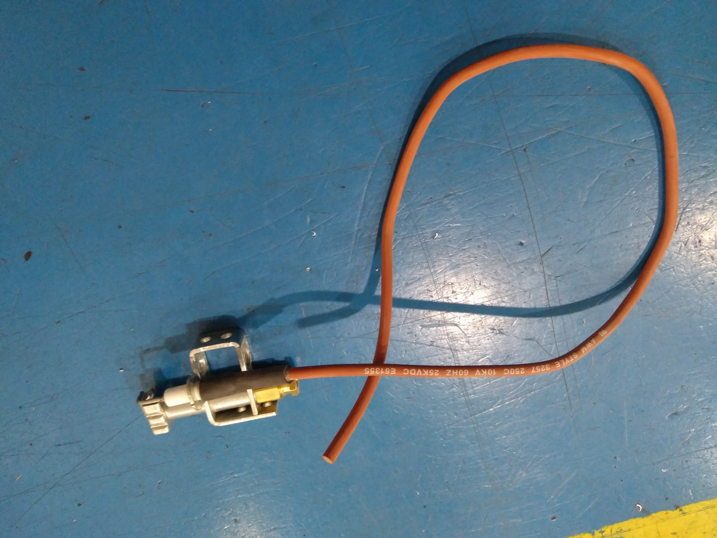 Pilot Assembly 10kV 60Hz