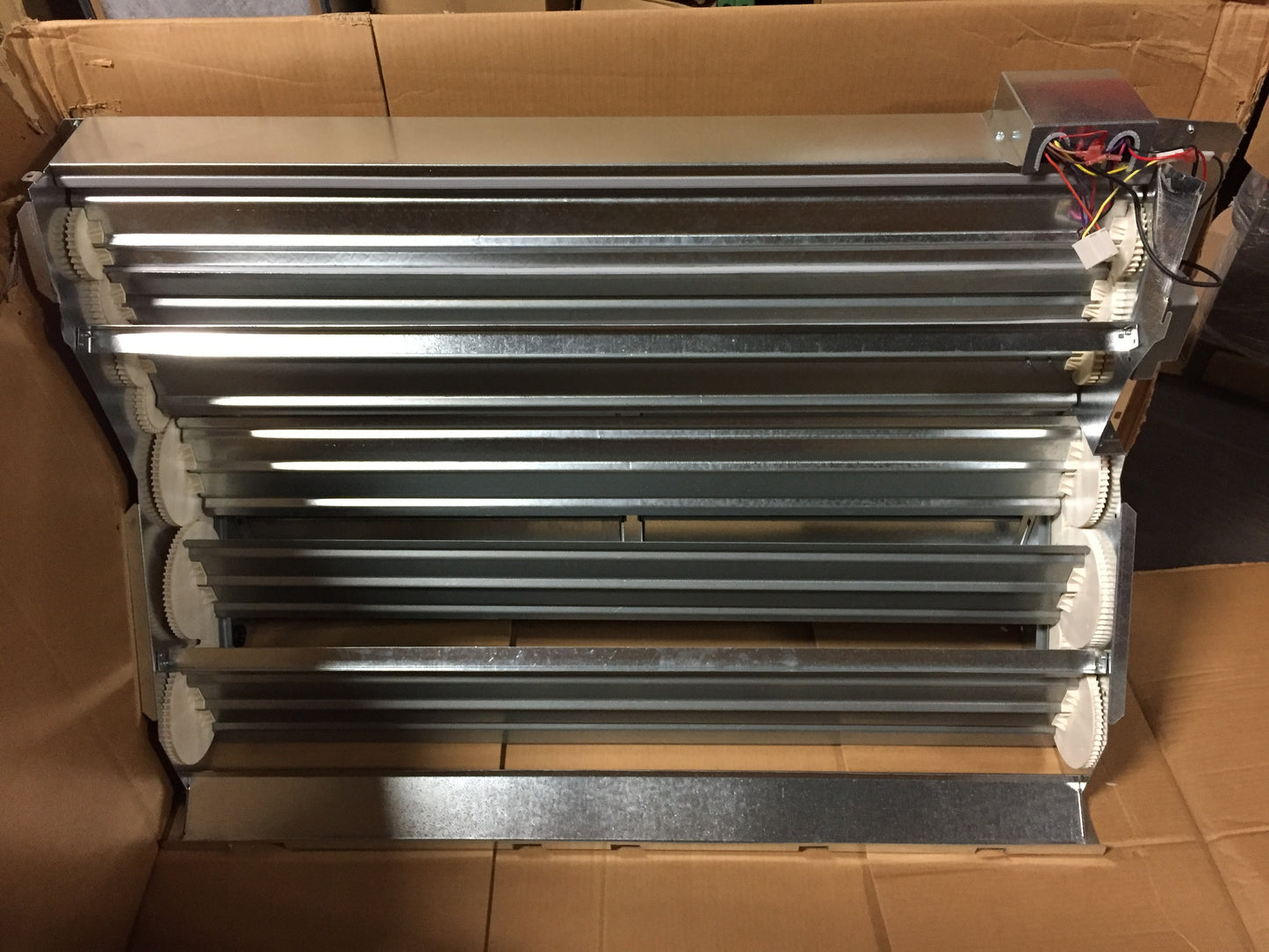 Downshot Economizer Standard with Fixed Dry Bulb Actuator