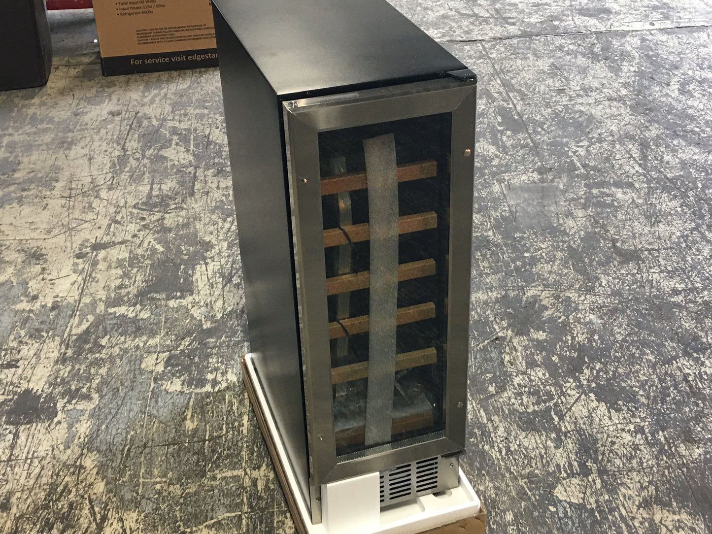 18 Bottle Built-In Single Zone Wine Cooler