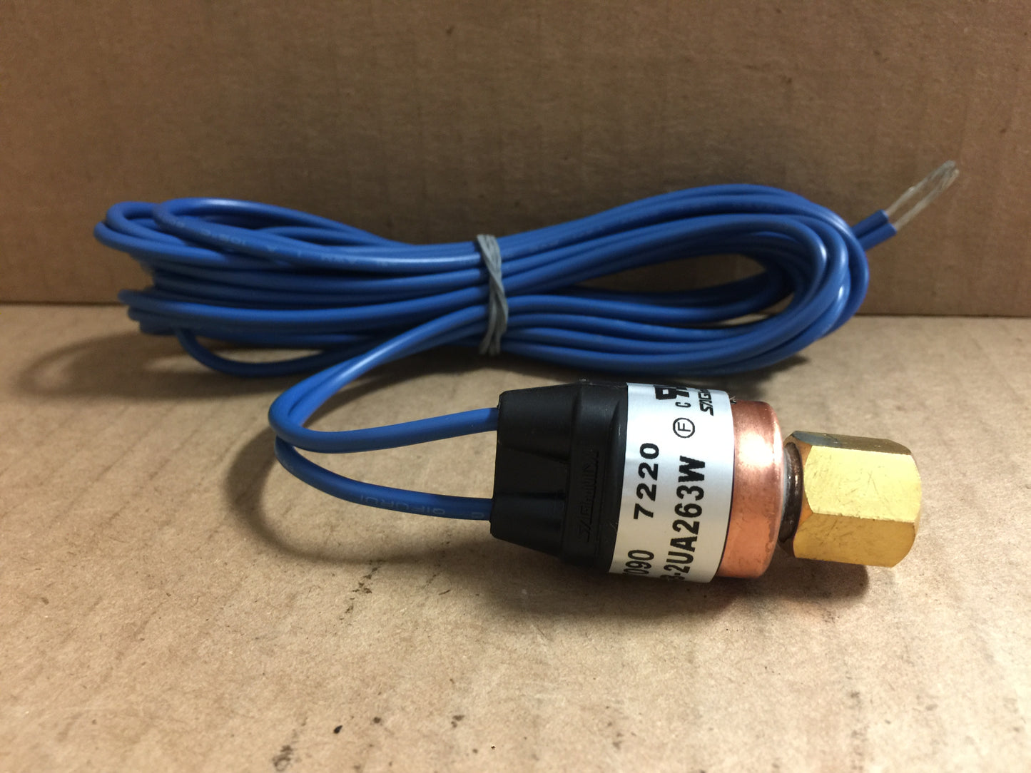 Control; Baja presión; 50 PSIG abierto; 70 PSIG cerrado