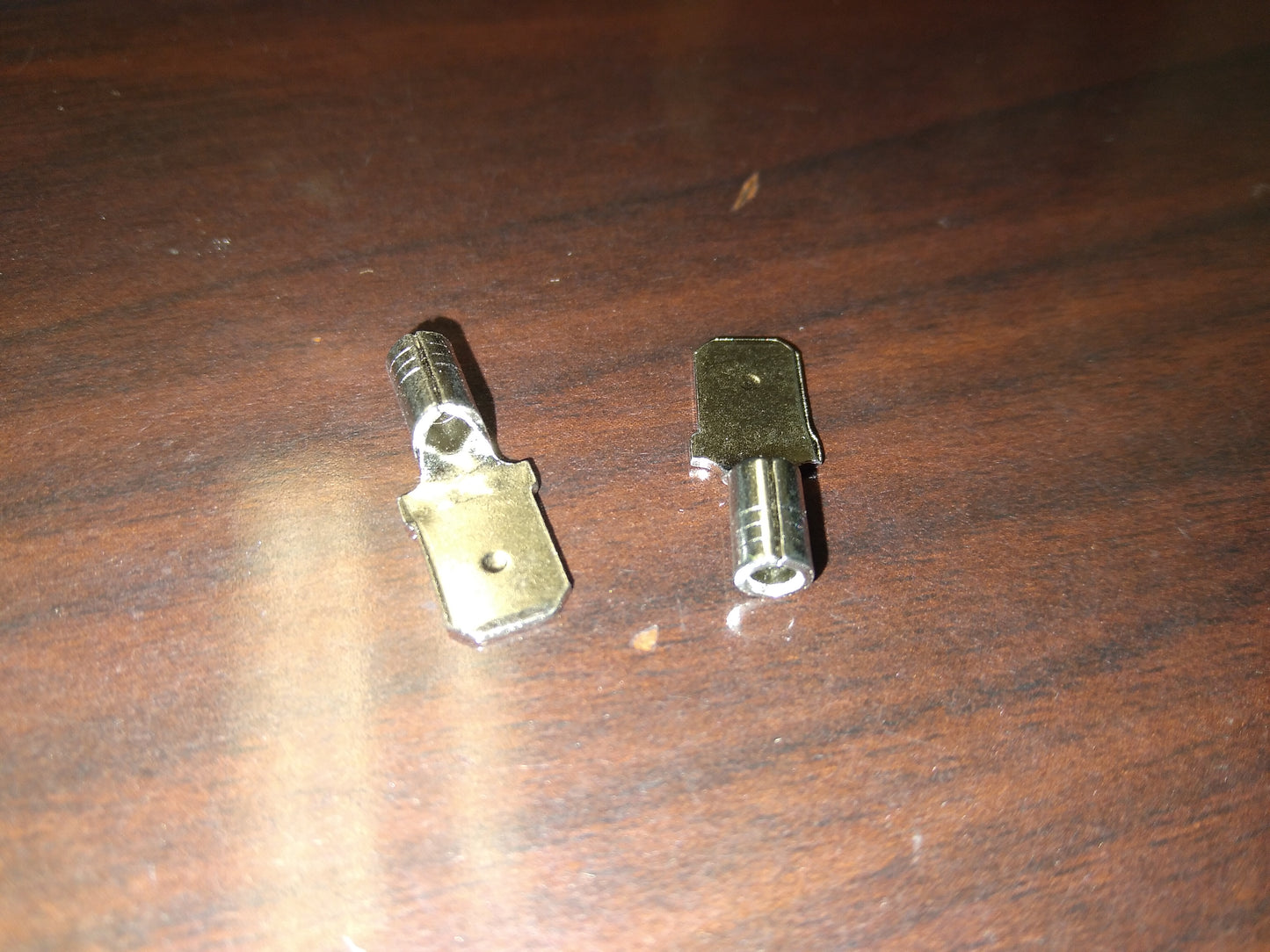 Desconexiones macho de alta temperatura de 16 a 14 AWG 1/4 (100 por paquete)