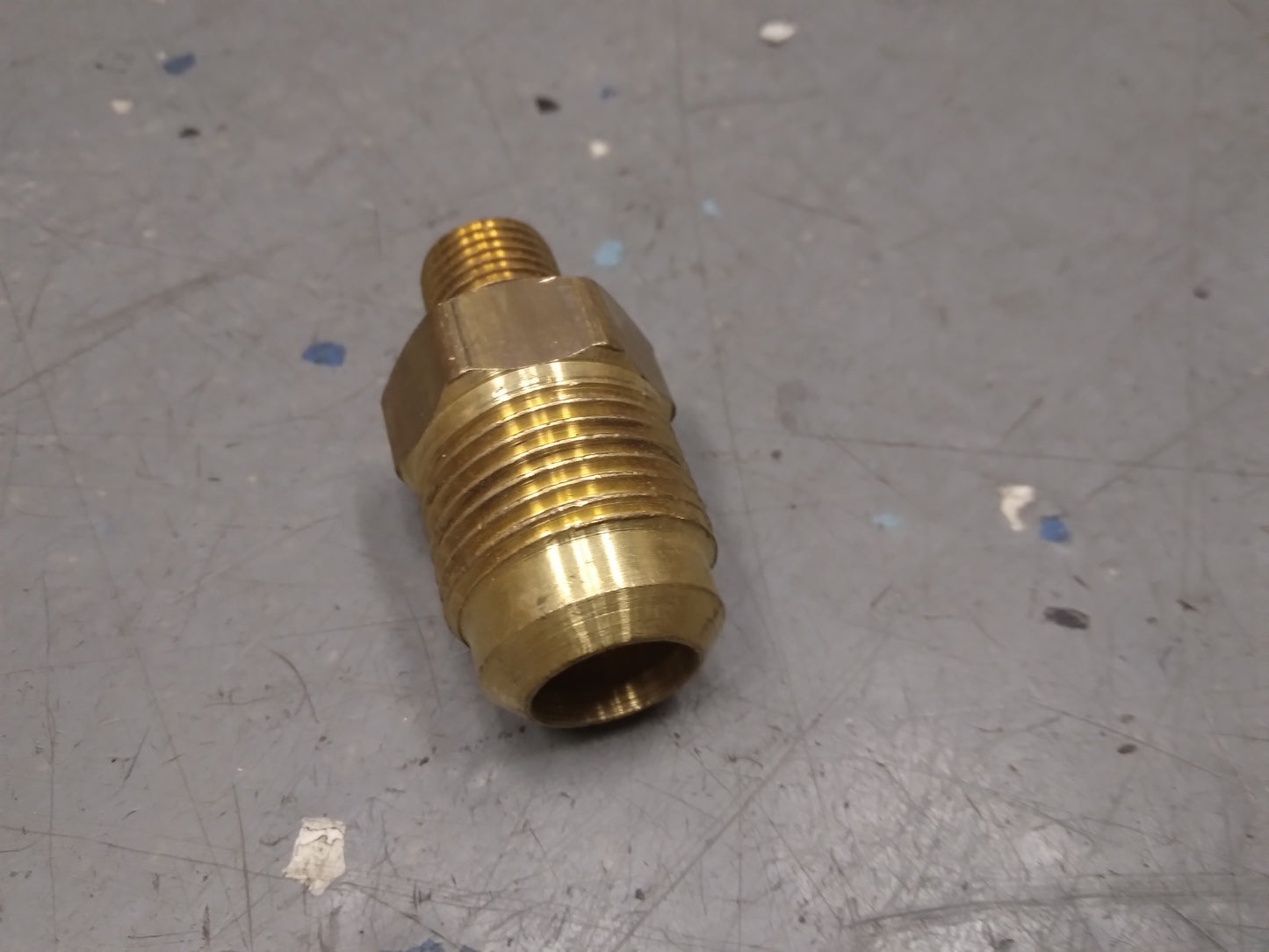 Connector, Half Union, Flare to NPTFE, 5/8" X 1/4"