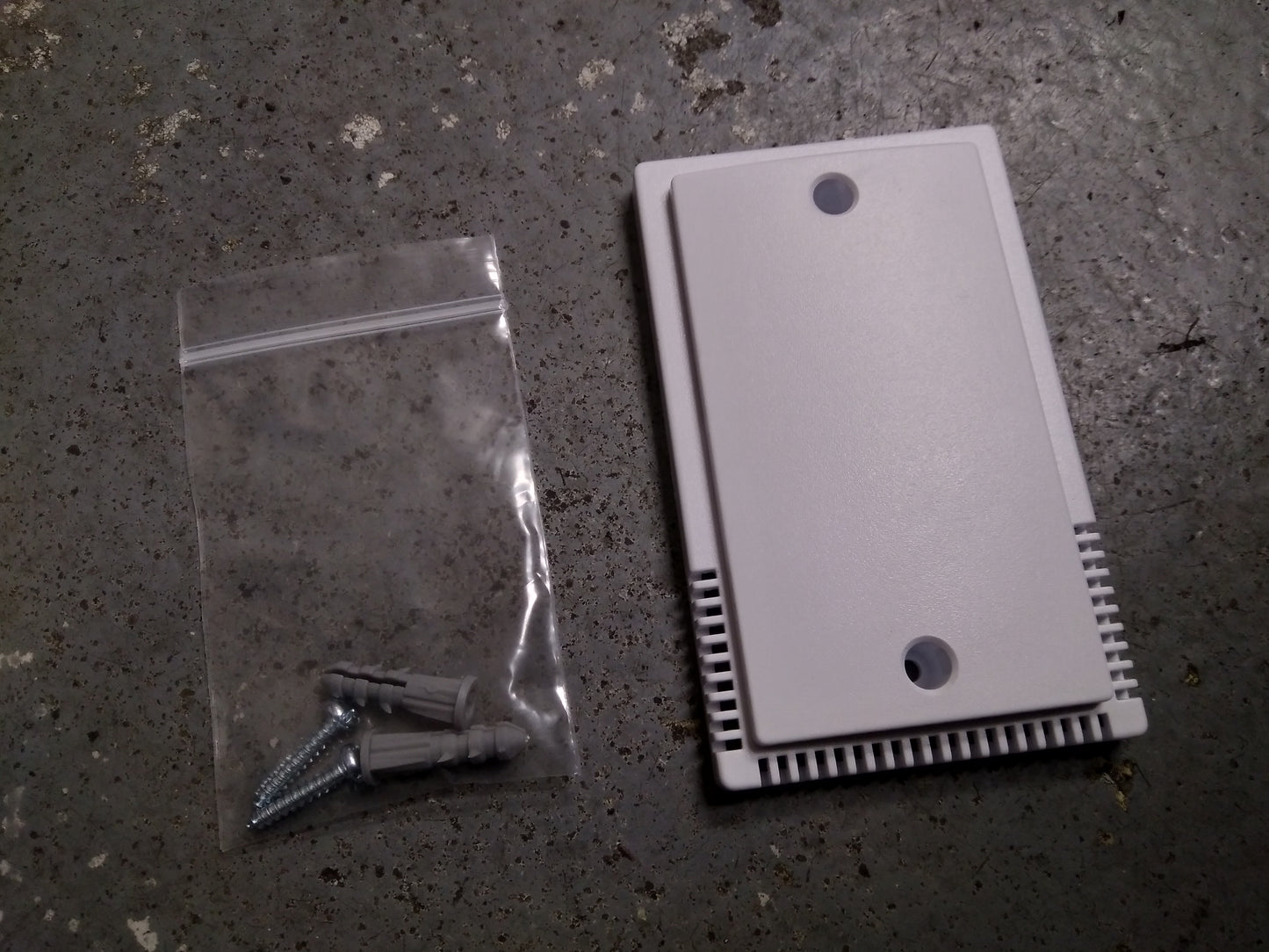 Air Temperature Sensor for Use with Touchscreen Thermostat