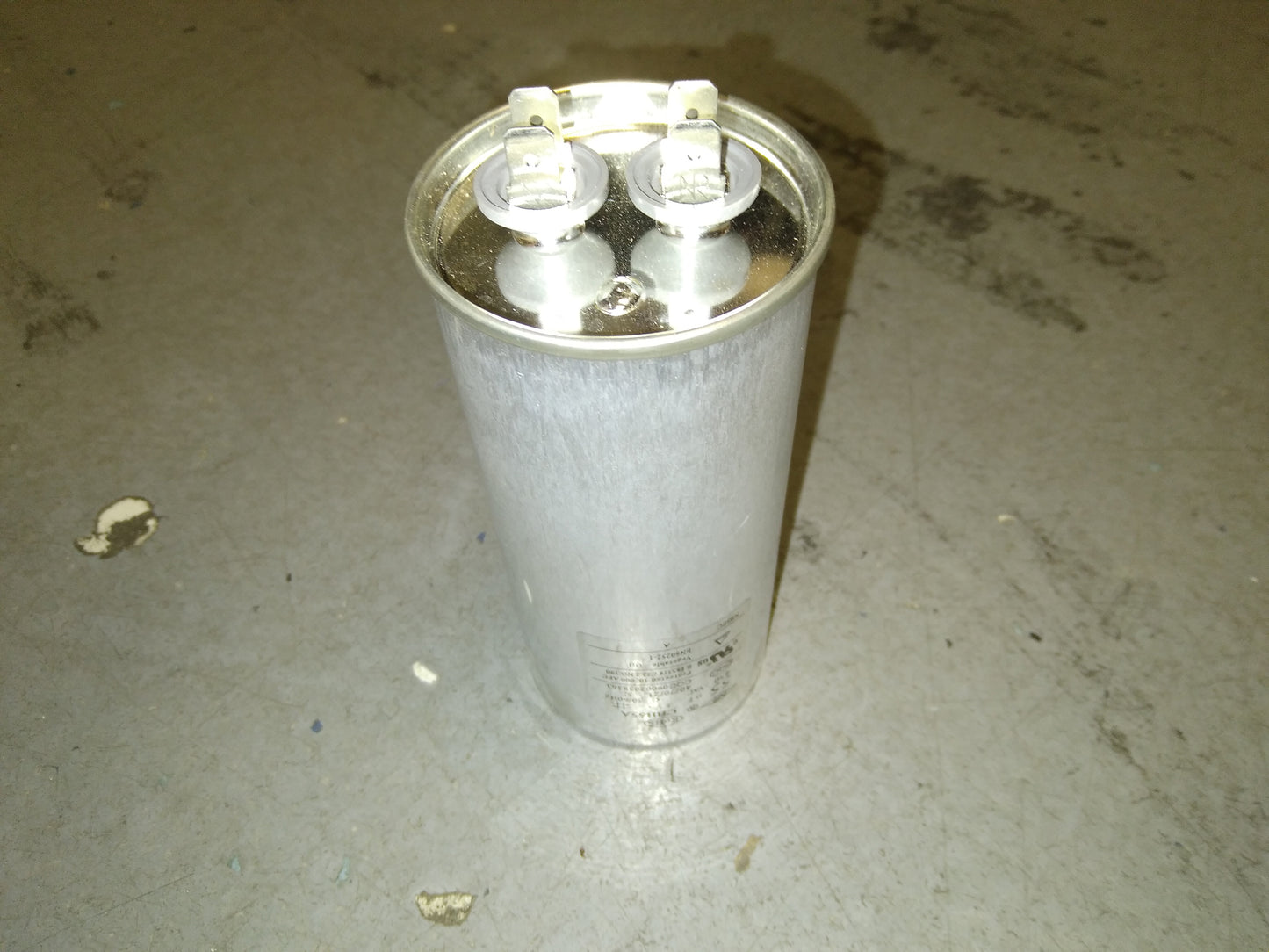 55 UF x 450 VAC Round Start Capacitor 50/60 Hz