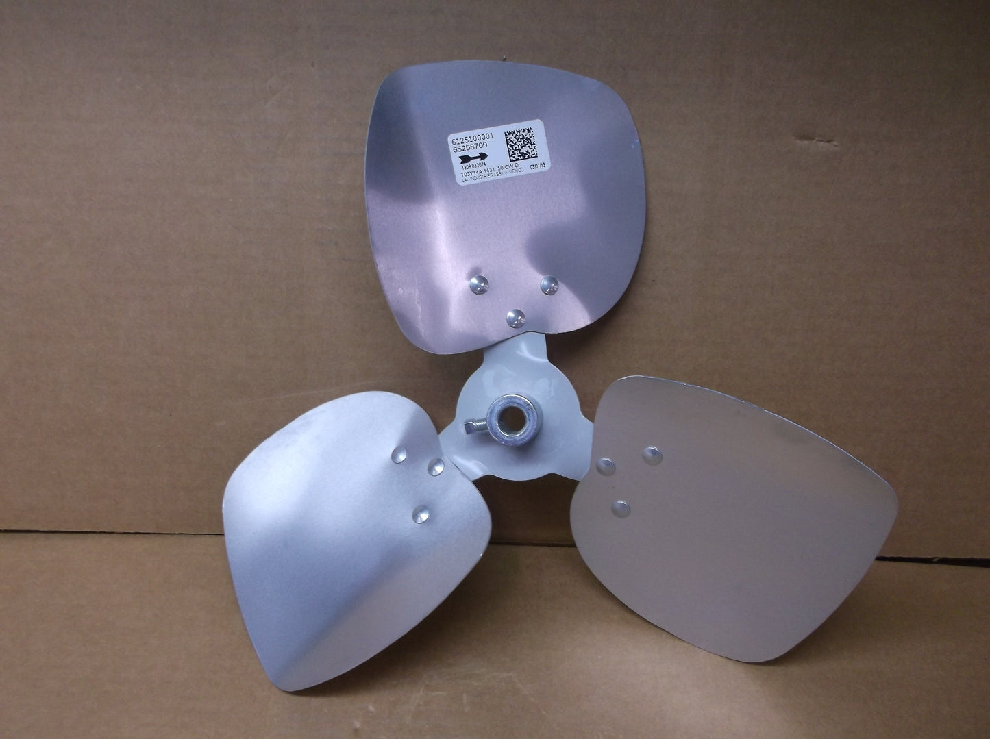 Fan Blade; 14" Dia, 3-Blades, 1/2" Bore, 31 Deg Pitch, CW