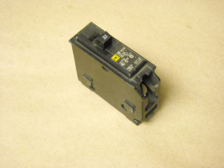 1 Pole 30 Amp 120/240 Volt Circuit Breaker