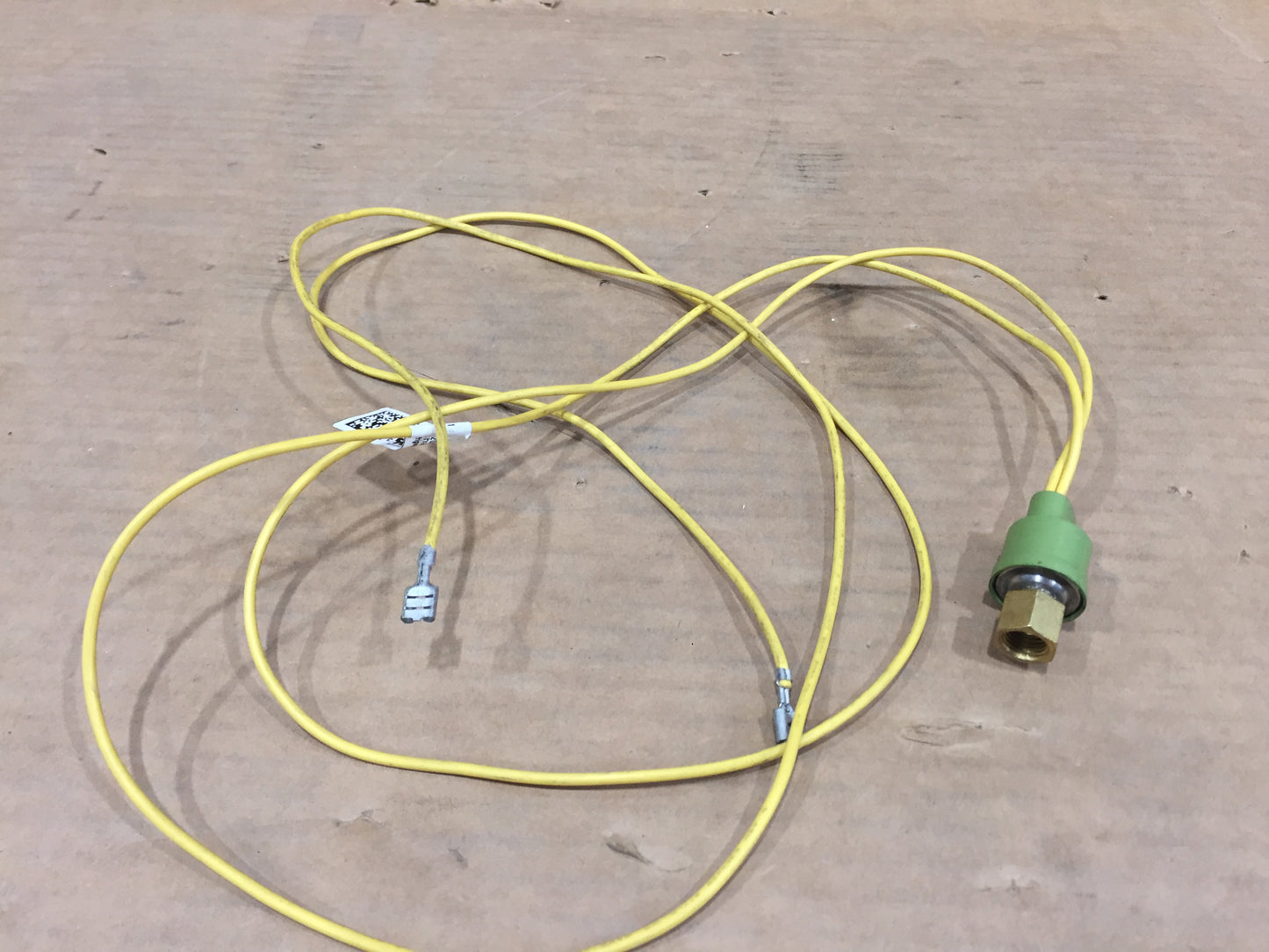 Switch-Hi Pressure; Actuates at 590 PSI, Resets at 418 PSI