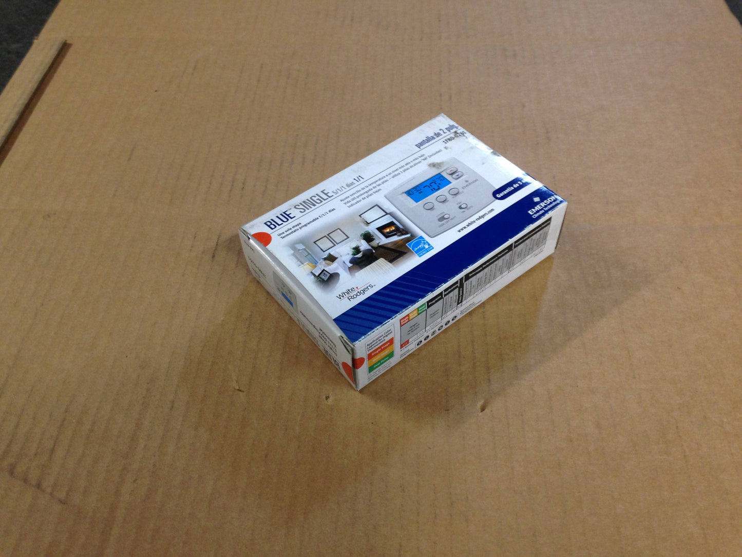 Universal Single Stage AC/HP Programmable Digital Thermostat w/Subbase