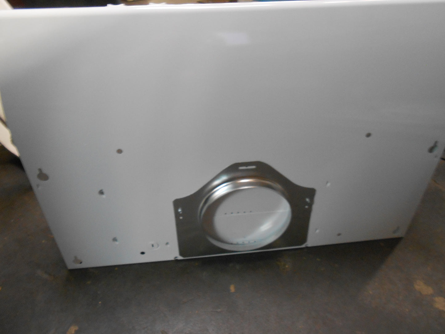 Campana extractora de estilo debajo del gabinete Energy Star de color blanco de 30"