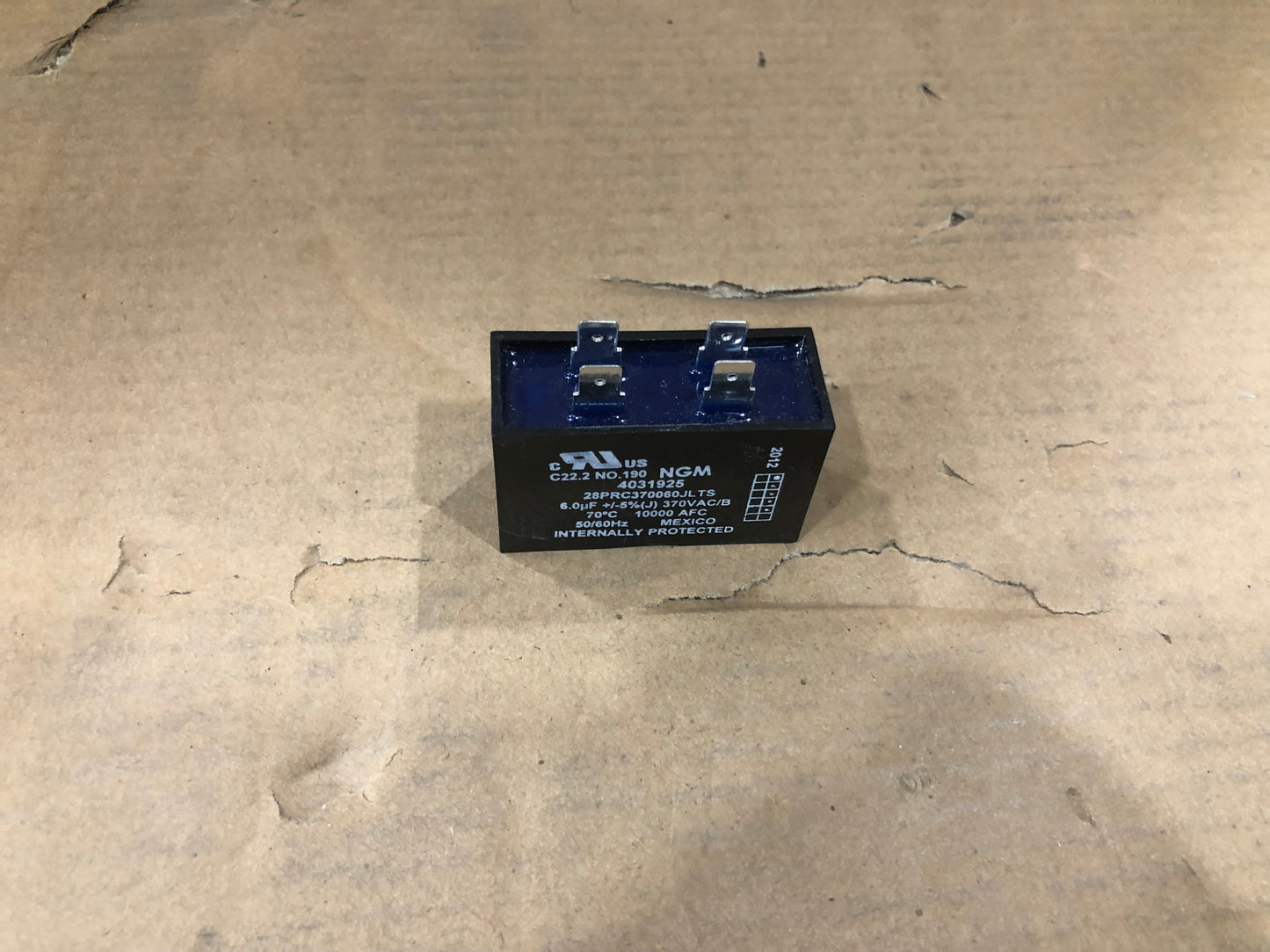 6 MFD x 370 VAC Honeywell Truedry Fan Capacitor