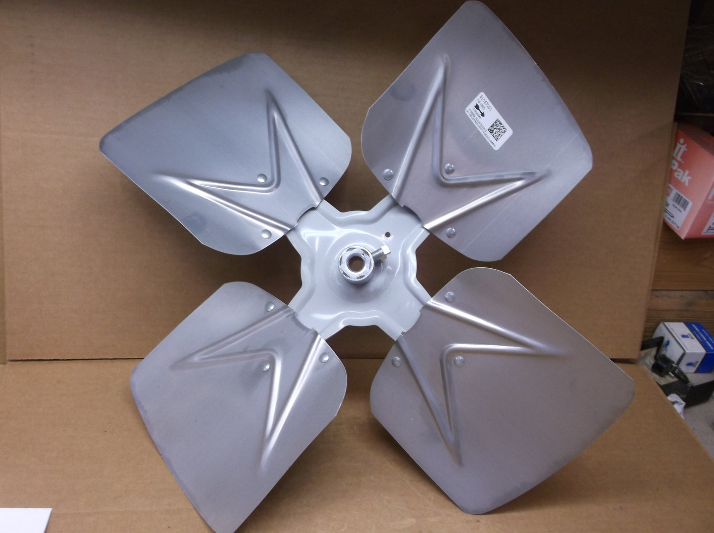 Fan Blade 20", 4-Blades, 30 Deg Pitch, 1/2" Bore, CW