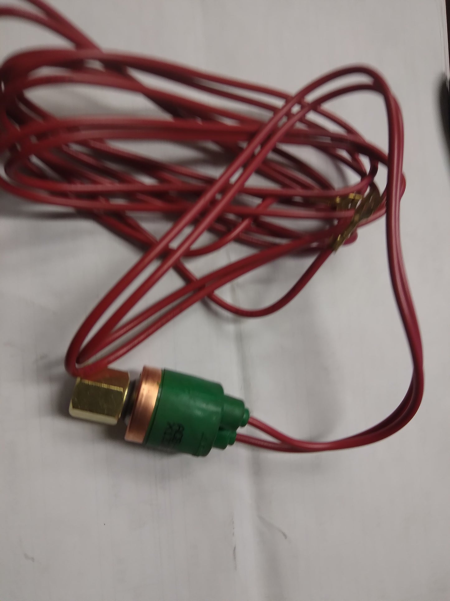 Low Pressure Cutout Switch 24 Deg F Open, 42 Deg F Closed