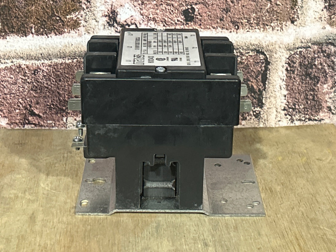 208/240 V, 50/60 Hz, 75 Amps 3 Pole Contactor