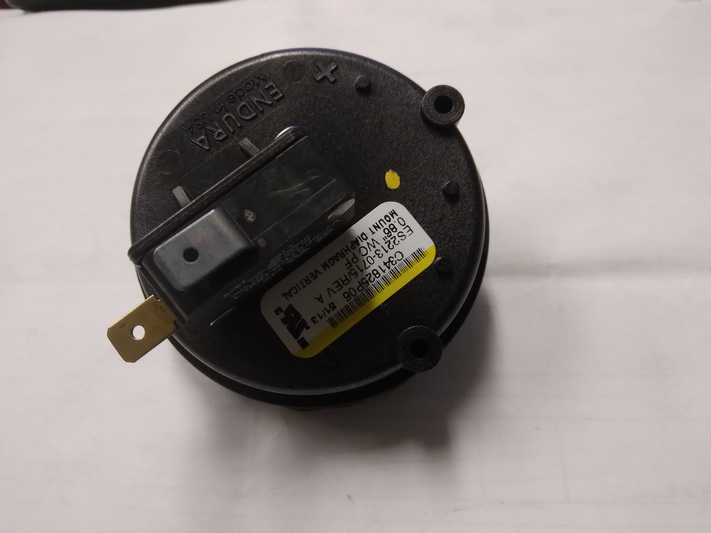 Pressure Switch .86"WC, 1-Port, 24V