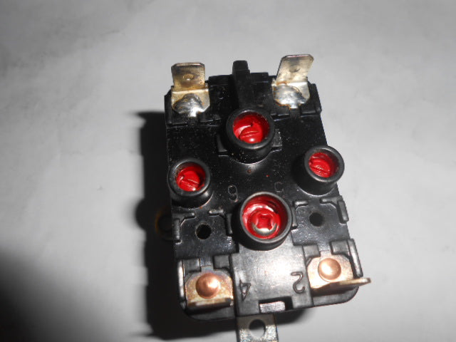240 V, 50/60 Hz, 18 Amps, SPST-No Fan Relay