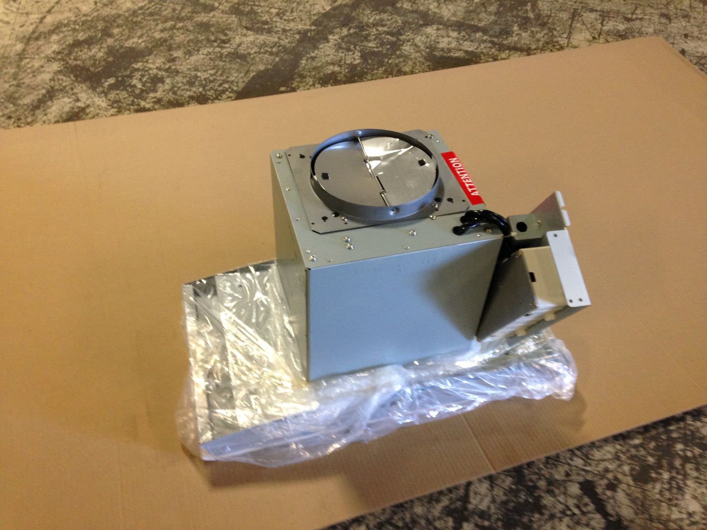 Milano Island-Mount Chimney Range, 36"