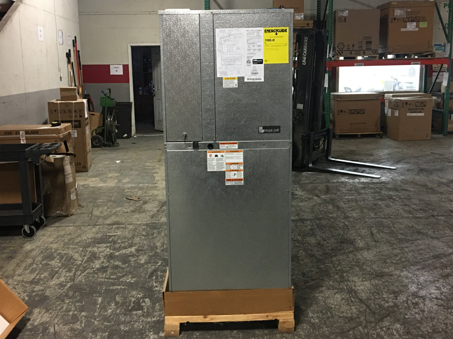 3 Ton Magic Pak Air Conditioning Packaged Unit With 5 KW Electric Heat, 11 EER, 208-230/60/1, R410A