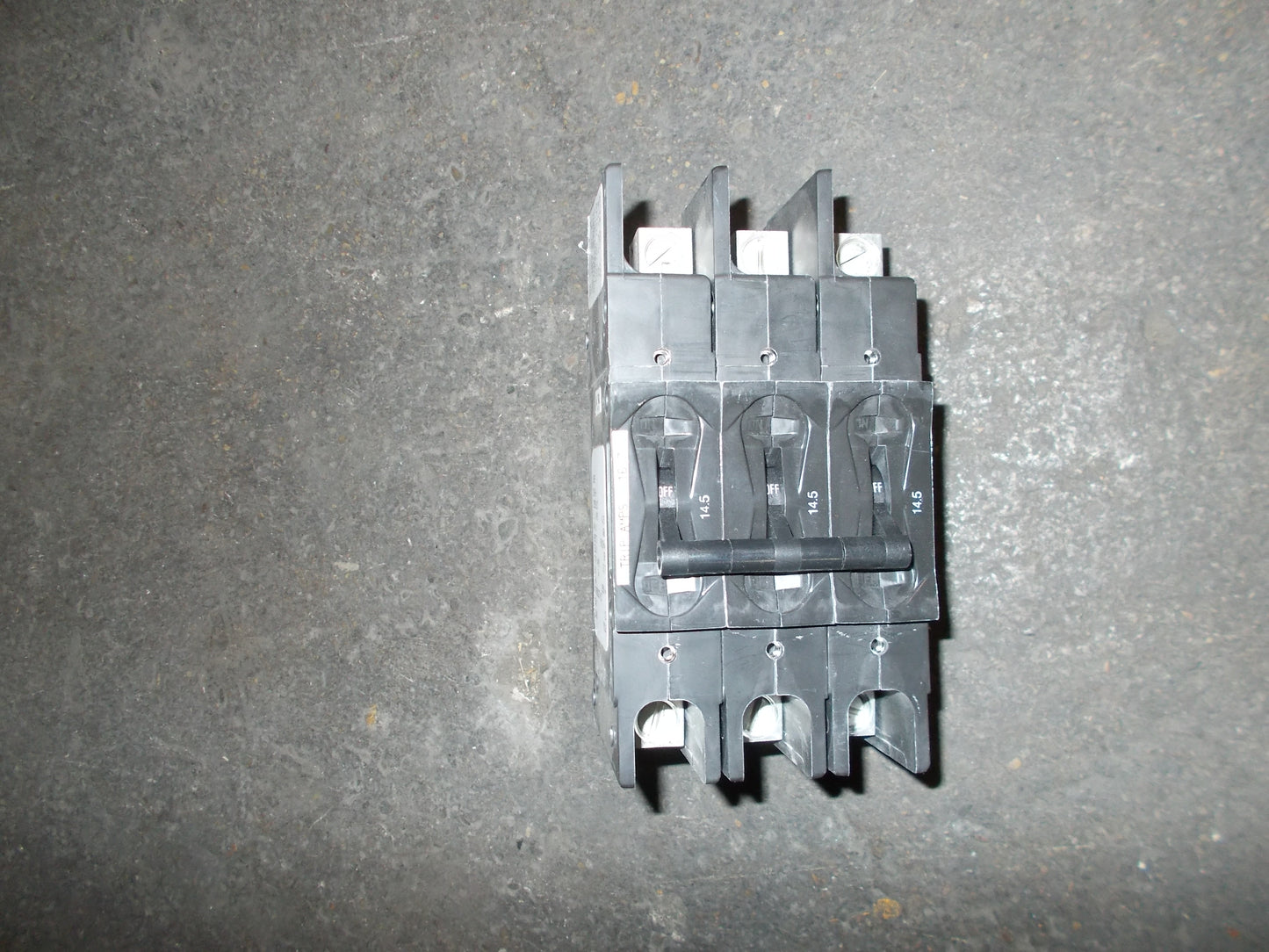 3 polos 145 A 219 Serie multipolar Hid Mag Cir Brkr Protect/Para aplicación de control de motor manual 480/50-60/1 o 3