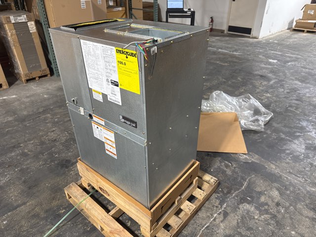 1.5 Ton Magic Pak Air Conditioning Packaged Unit, 11 EER, 208-230/60/1, R410A