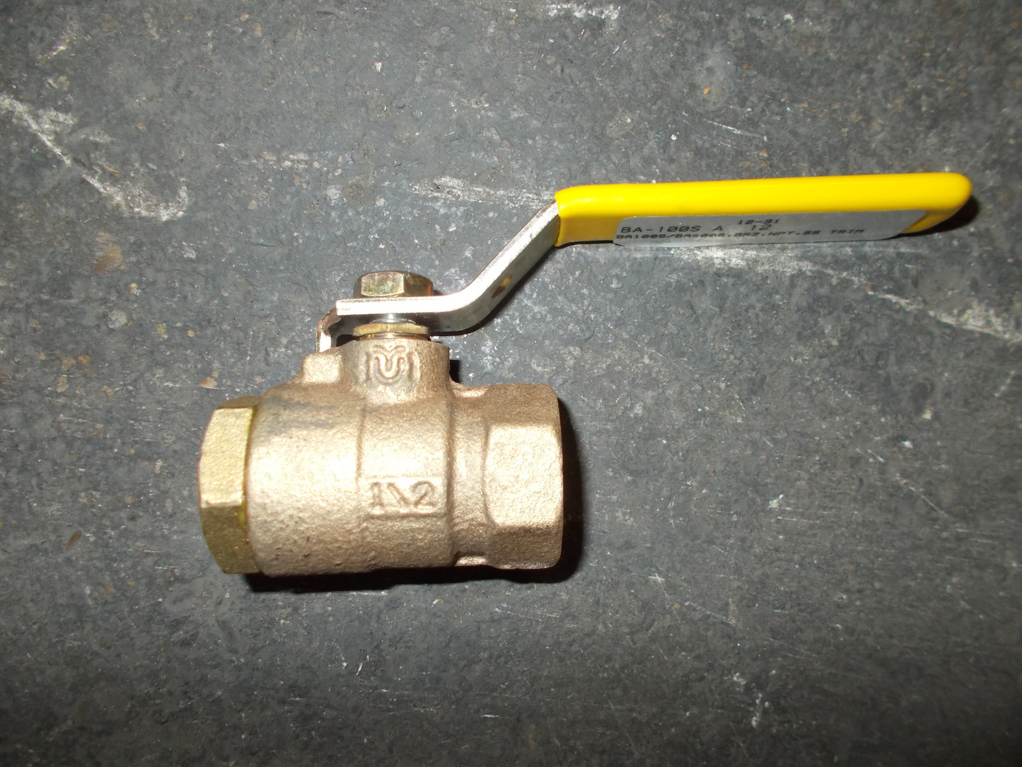 1/2" F.N.P.T. Bronze/Brass IPS Ball Valve