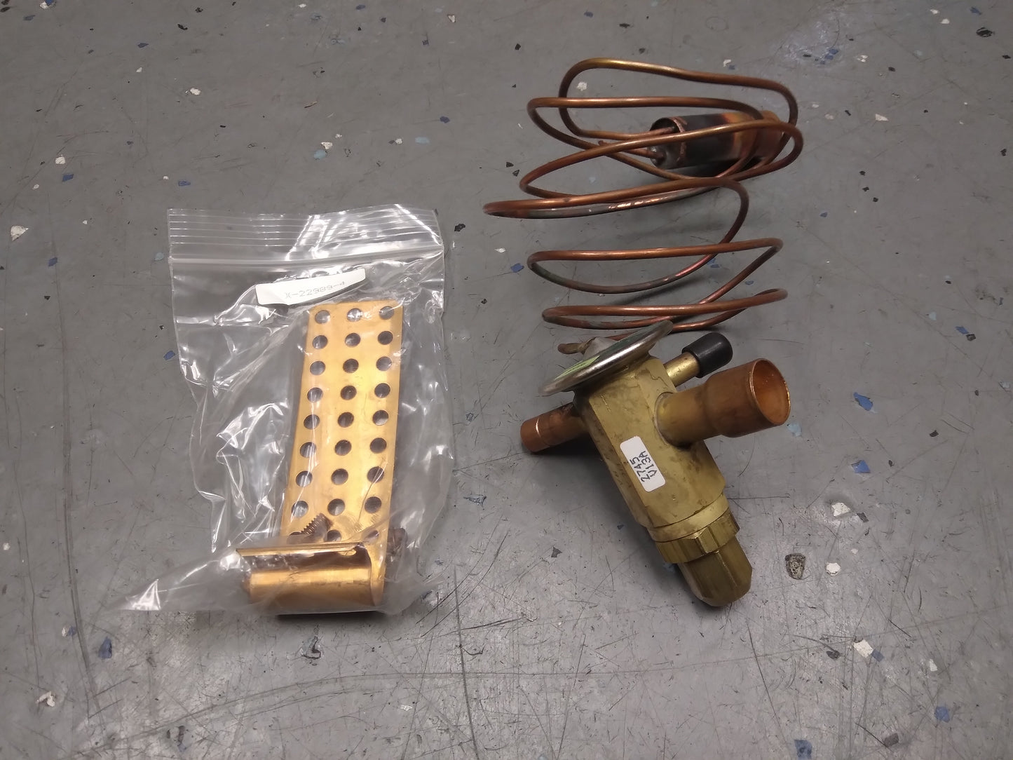 4 Ton Adjustable External Heat Pump TXV with 1/4" ODF External Equalizer; R-22/R-407C