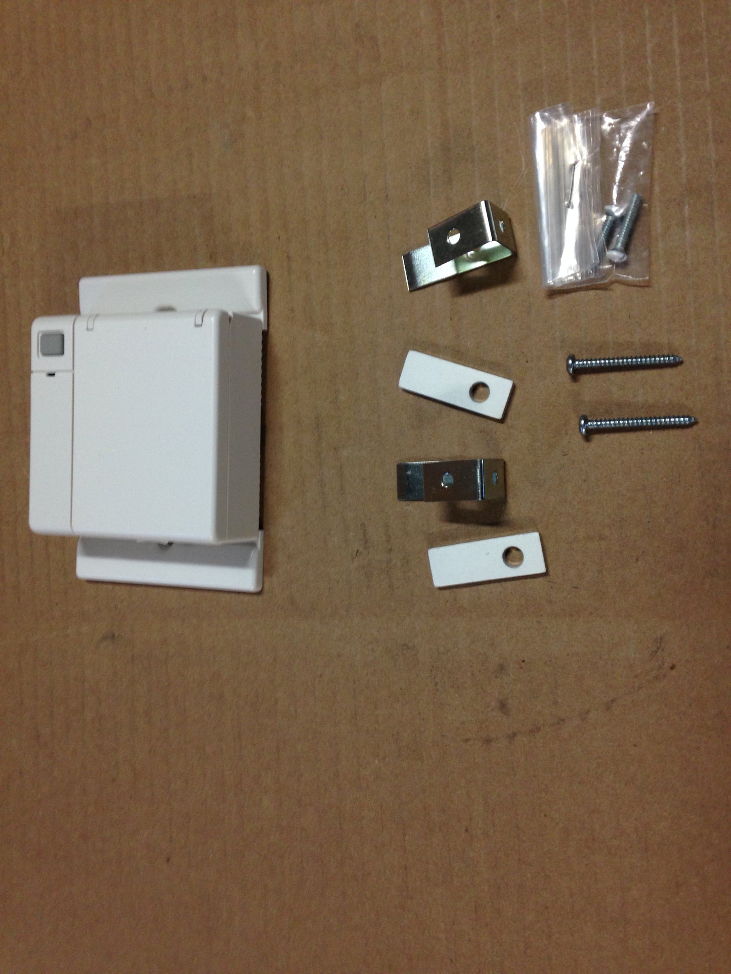 Zone/Wall Mount Humidity Transmitter, 0-10 Volts or 4-20MA Output