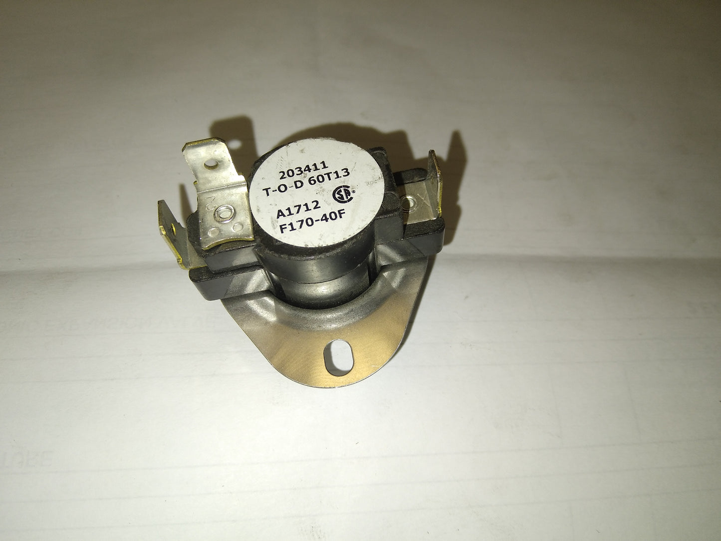 Interruptor de límite de disco a presión SPST Abre a 170 °F y cierra a 130 °F