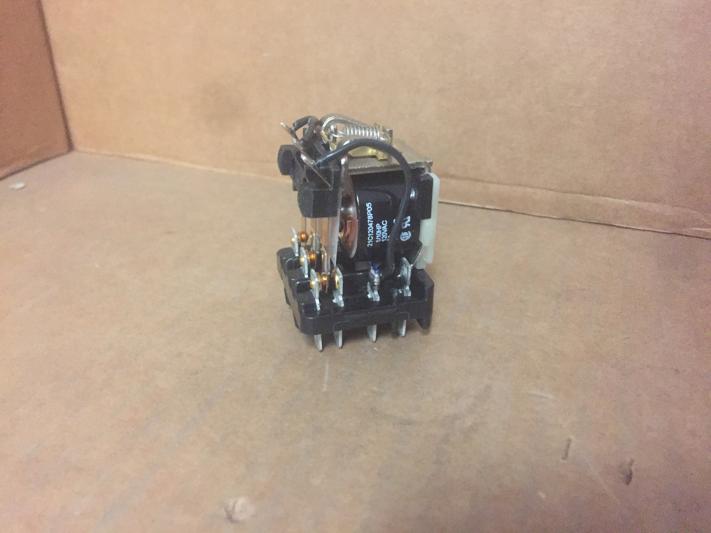 Relé de piezas de servicio