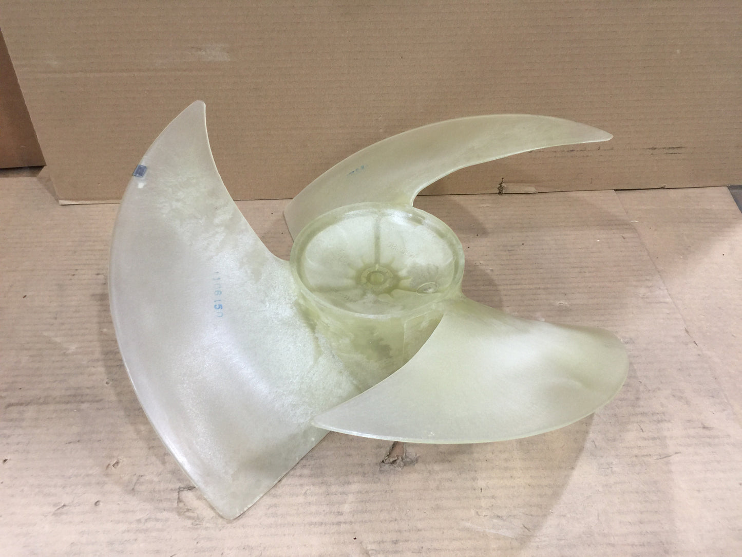 18" Axial Flow 3 Blade Fan; Plastic