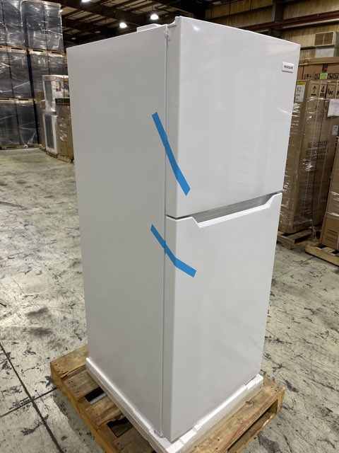 10.1 Cu.Ft. White Refrigerator, 115 Volt